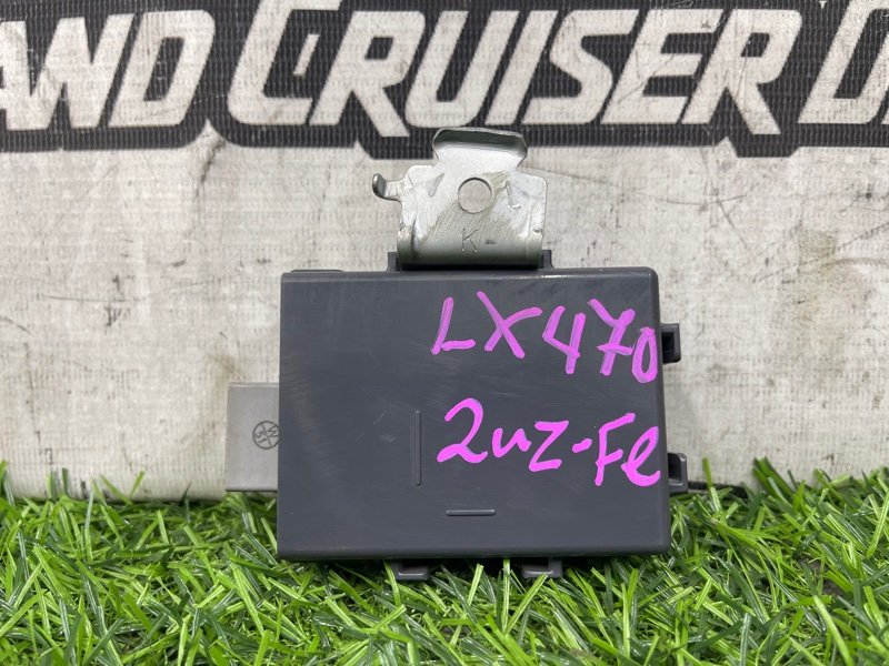 Блок электронный LEXUS LX470 UZJ100 2UZ-FE (б/у)