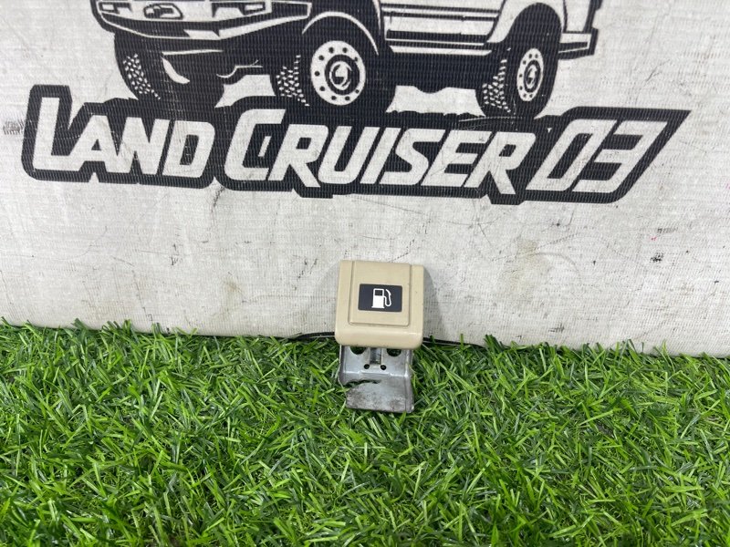 Ручка открывания бензобака LEXUS LX470 UZJ100 2UZ-FE (б/у)