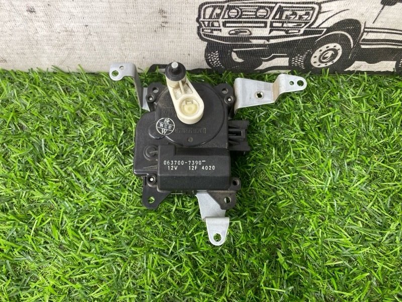 Сервопривод заслонок печки LEXUS LX470 UZJ100 2UZ-FE (б/у)