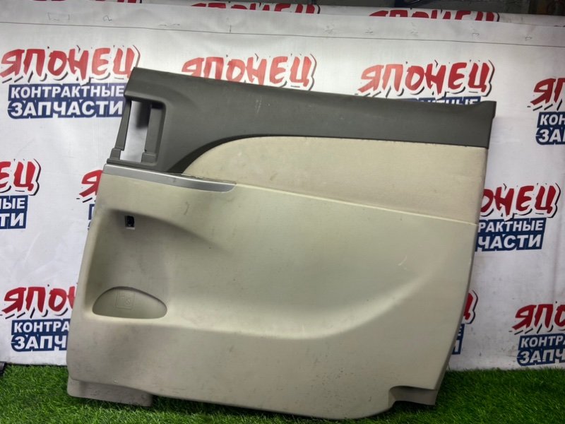 Обшивка двери TOYOTA ESTIMA AHR20 2AZ-FXE задняя правая (б/у)