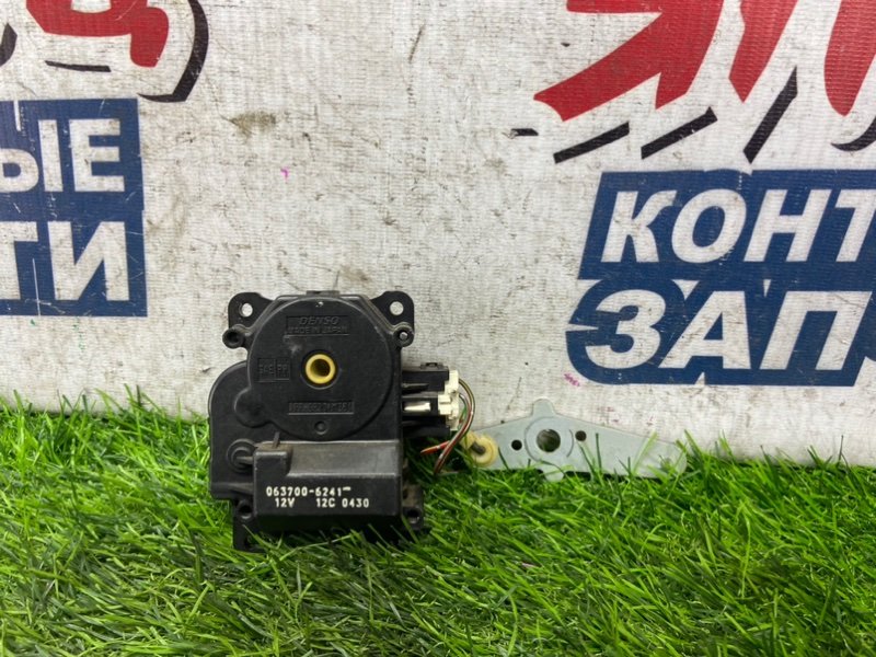 Сервопривод заслонок печки MITSUBISHI CHARIOT GRANDIS N84W 4G64 (б/у)