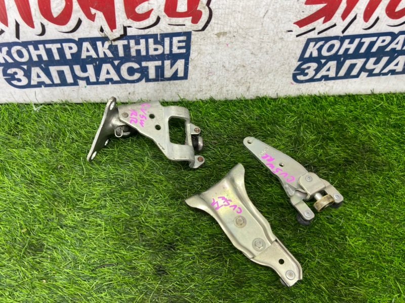 Ролик раздвижной двери MITSUBISHI DELICA D:5 CV5W 4B12 задний правый (б/у)