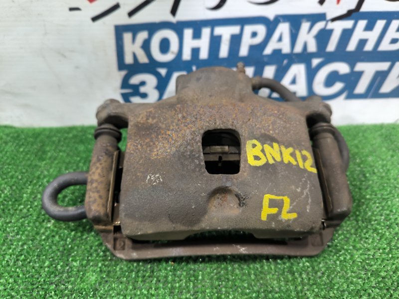 Суппорт NISSAN MARCH BNK12 CR14DE передний левый (б/у)