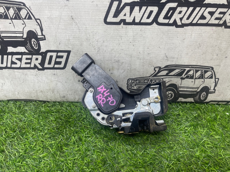 Замок двери LEXUS LX470 UZJ100 2UZ-FE задний правый (б/у)