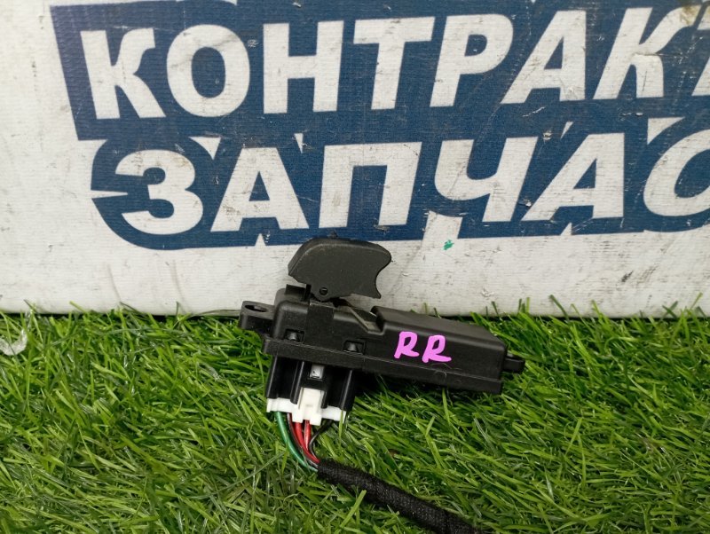 Кнопка стеклоподъемника MAZDA DEMIO DE3AS ZJVE задняя правая (б/у)