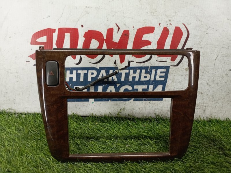 Консоль магнитофона MITSUBISHI DIAMANTE F31A 6G73 (б/у)