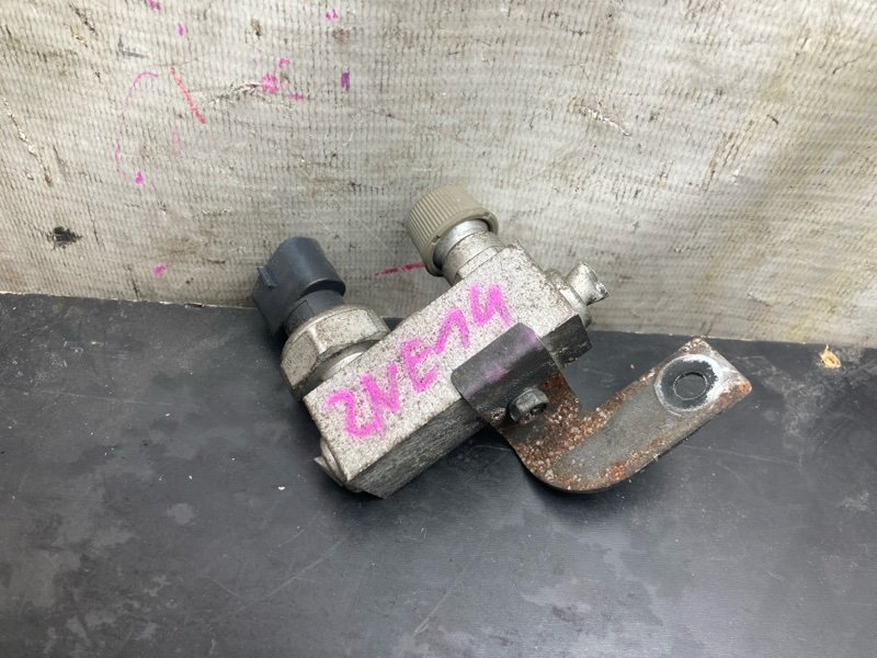 Датчик Давления Фреона TOYOTA WISH ZNE14 1ZZ-FE (б/у)