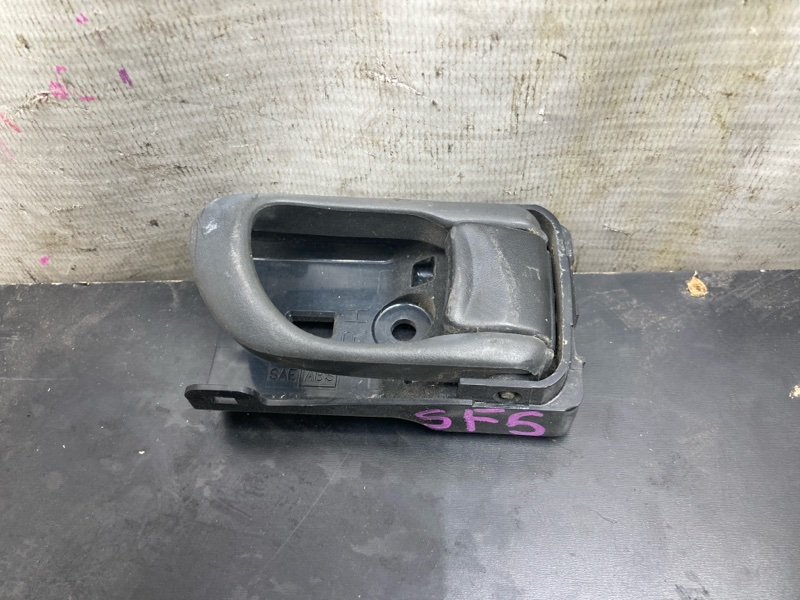 Ручка двери внутренняя SUBARU FORESTER SF5 EJ20 передняя правая (б/у)