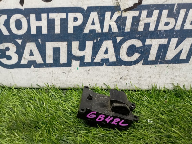 Кнопка стеклоподъемника HONDA FREED GB4 L15A задняя левая (б/у)