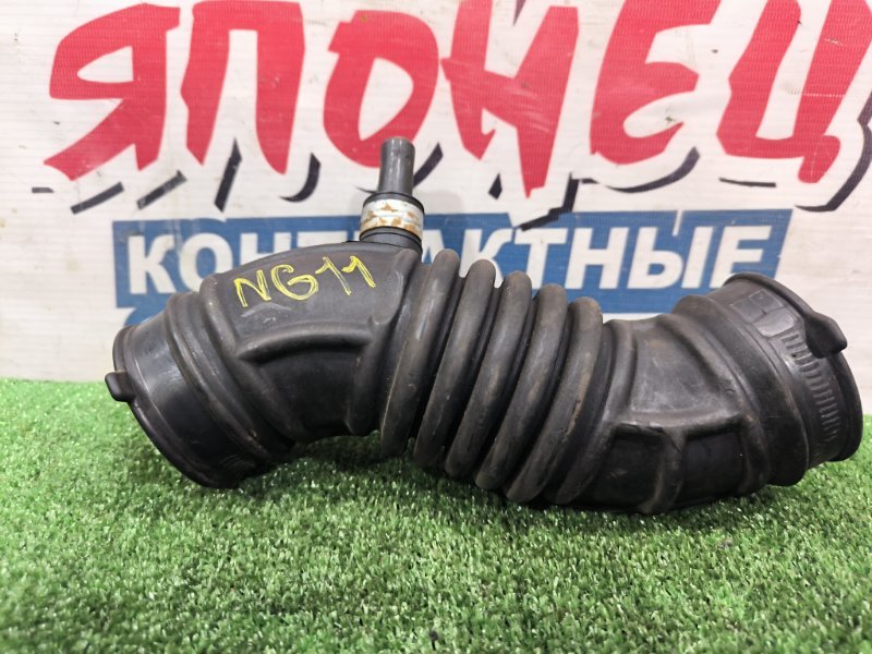 Патрубок воздушного фильтра NISSAN BLUEBIRD SYLPHY NG11 HR15DE (б/у)