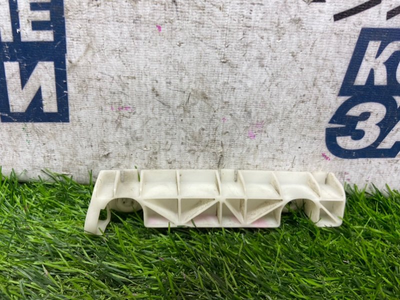 Крепление бампера MITSUBISHI OUTLANDER CW5W 4B12 заднее правое (б/у)