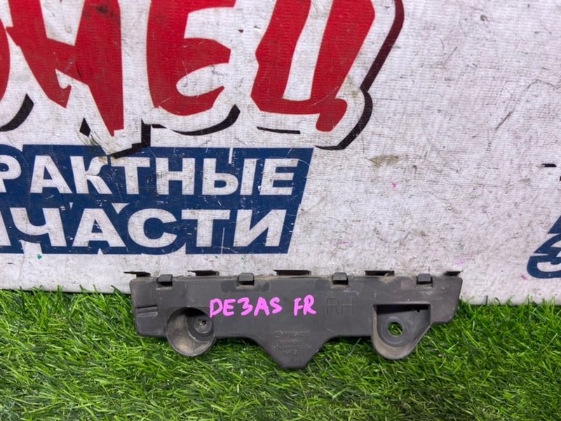 Крепление бампера MAZDA DEMIO DE3AS ZJVE переднее правое (б/у)
