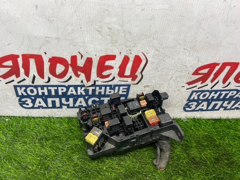 Блок предохранителей салона MITSUBISHI GALANT EA1A 4G93 (б/у)