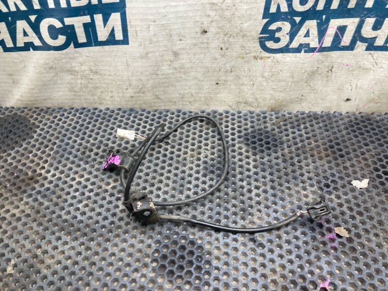 Датчик abs TOYOTA VITZ KSP90 1KR-FE задний левый (б/у)