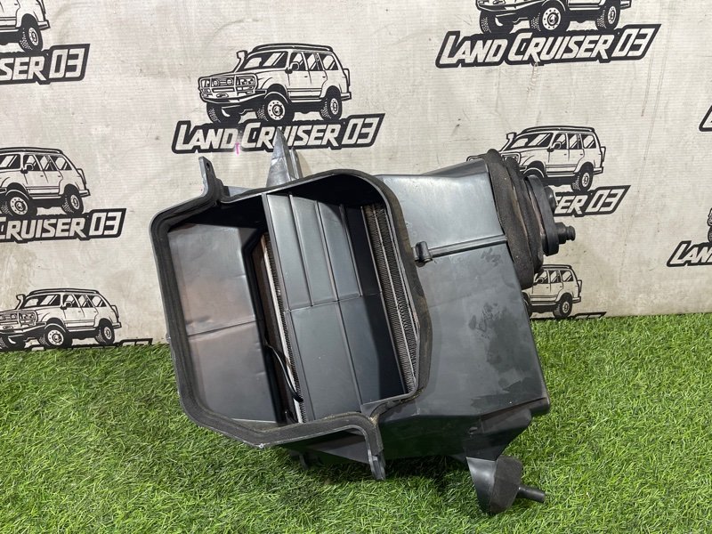 Корпус печки TOYOTA LAND CRUISER UZJ100 2UZ-FE (б/у)