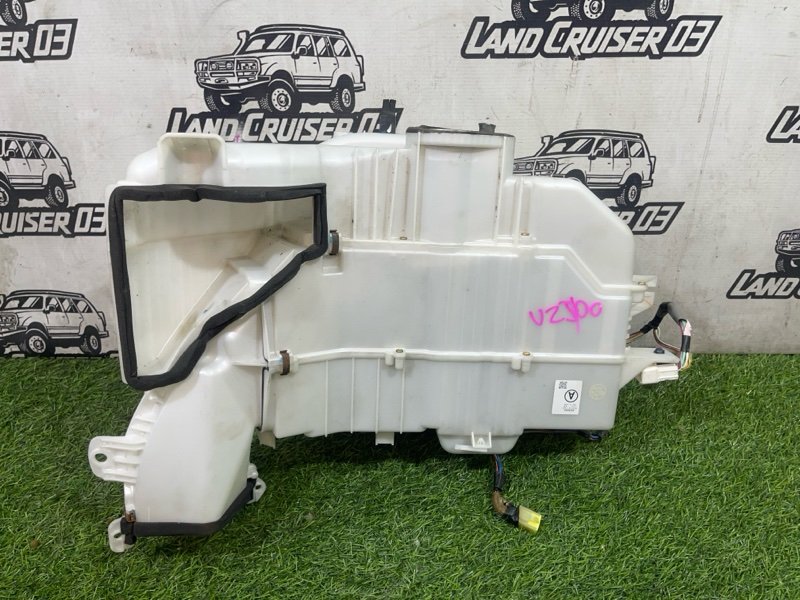 Корпус кондиционера TOYOTA LAND CRUISER UZJ100 2UZ-FE задний (б/у)
