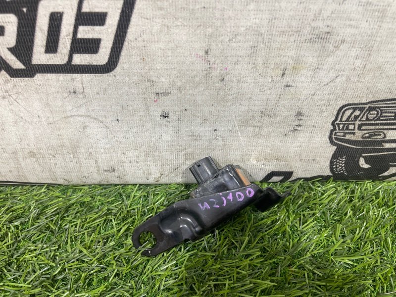 Датчик airbag TOYOTA LAND CRUISER UZJ100 2UZ-FE передний левый (б/у)