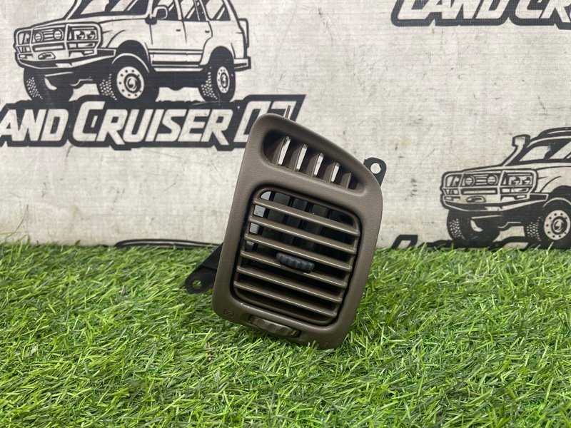 Воздуховод TOYOTA LAND CRUISER UZJ100 2UZ-FE правый (б/у)