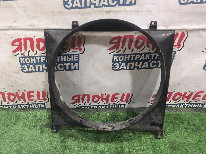 Диффузор радиатора MITSUBISHI DELICA PD6W 6G72 (б/у)