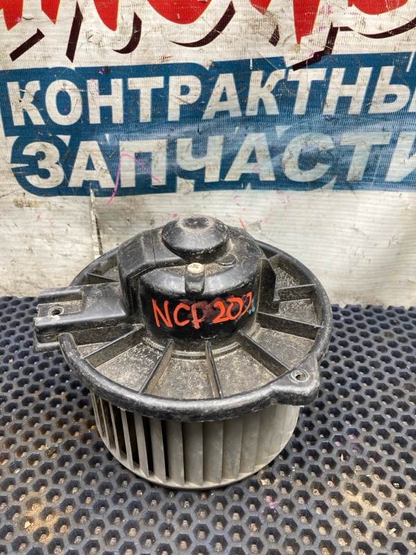 Мотор печки TOYOTA FUNCARGO NCP20 2NZ-FE (б/у)