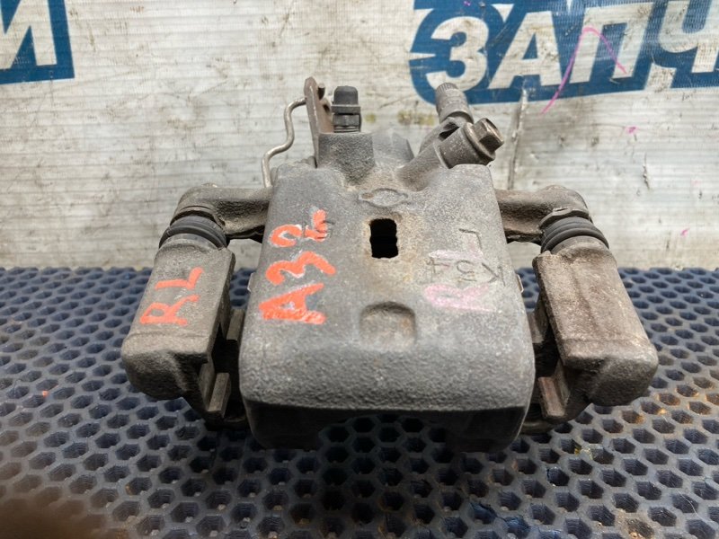 Суппорт NISSAN CEFIRO A32 VQ20DE задний левый (б/у)