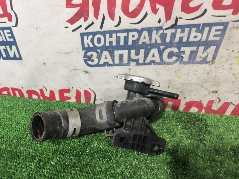 Горловина радиатора TOYOTA BB NCP31 1NZ-FE (б/у)