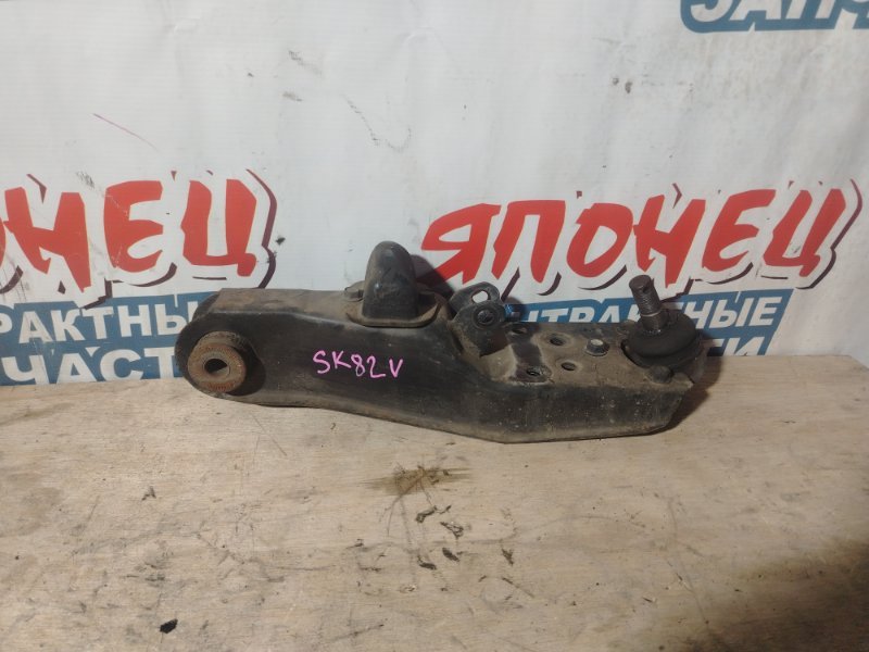 Рычаг MAZDA BONGO SK82V F8 передний правый (б/у)