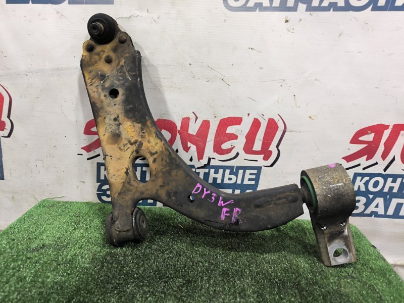 Рычаг нижний MAZDA DEMIO DY3W ZJVE передний правый (б/у)