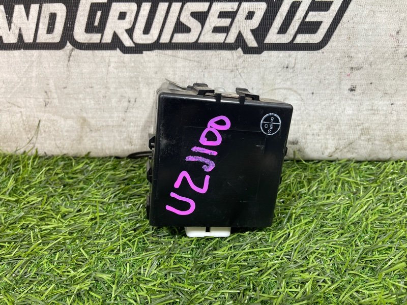 Блок управления дверьми TOYOTA LAND CRUISER UZJ100 2UZ-FE (б/у)
