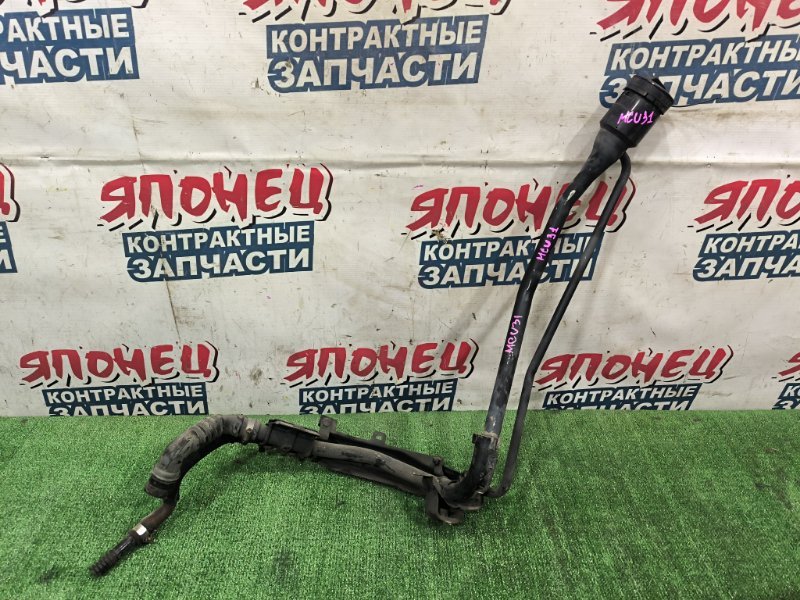 Горловина топливного бака TOYOTA HARRIER MCU31 1MZ-FE (б/у)