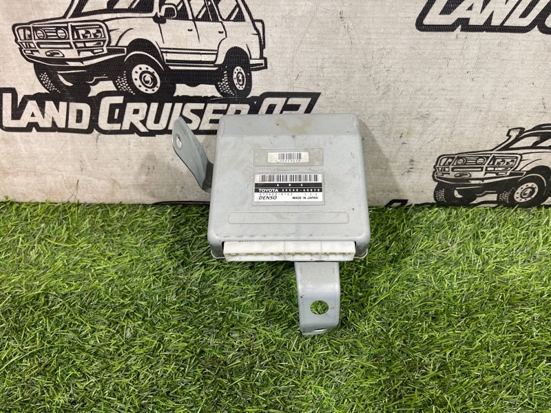 Блок управления ABS TOYOTA LAND CRUISER UZJ100 2UZ-FE (б/у)