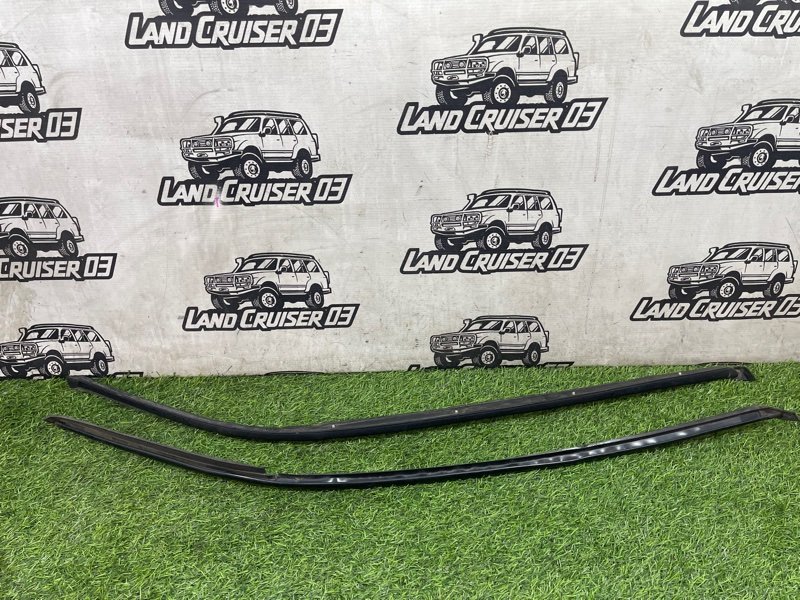 Молдинг лобового стекла TOYOTA LAND CRUISER UZJ100 2UZ-FE (б/у)