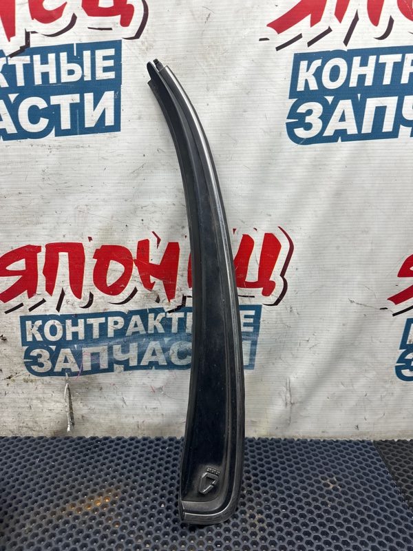 Молдинг стекла TOYOTA COROLLA AE110 5A-FE задний левый (б/у)