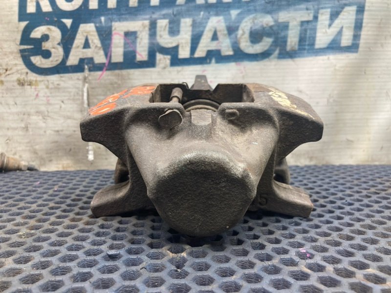 Суппорт TOYOTA PROGRES JCG10 1JZ-GE задний правый (б/у)