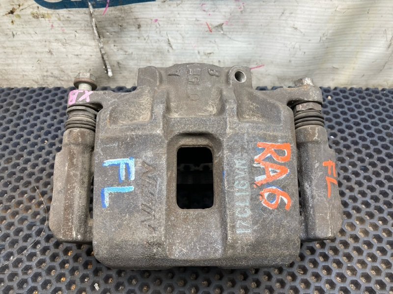 Суппорт HONDA ODYSSEY RA6 F23A передний левый (б/у)