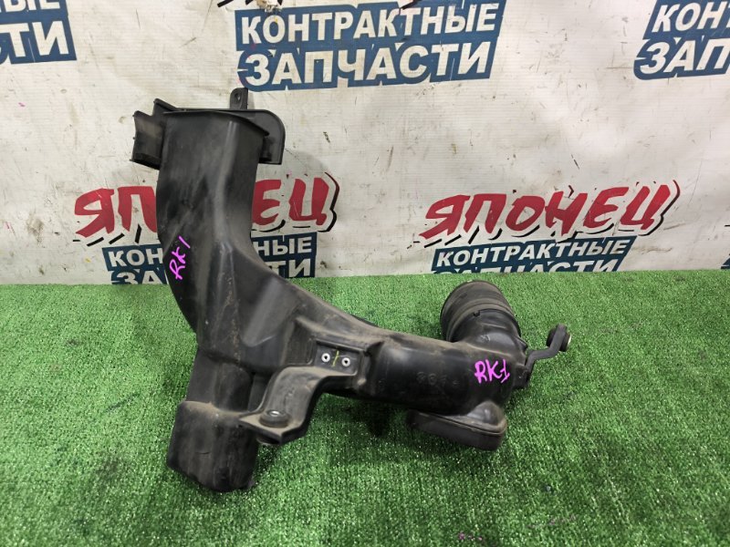 Воздухозаборник HONDA STEPWGN RK1 R20A (б/у)