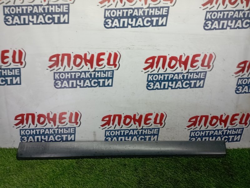 Накладка на дверь MITSUBISHI DIAMANTE F31A 6G73 передняя правая (б/у)