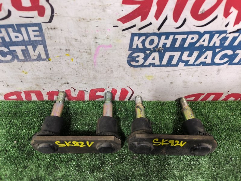 Крепление рессоры MAZDA BONGO SK82V F8 (б/у)