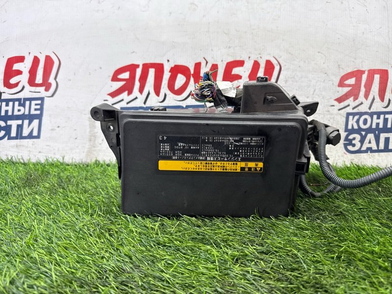 Блок предохранителей под капот TOYOTA CROWN GRS182 3GR-FSE (б/у)