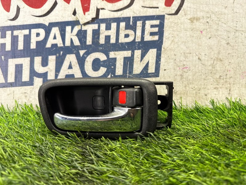 Ручка двери внутренняя TOYOTA ALTEZZA GXE10 1G-FE передняя правая (б/у)
