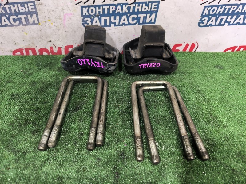 Крепление рессоры TOYOTA DYNA TRY220 1TRFE (б/у)