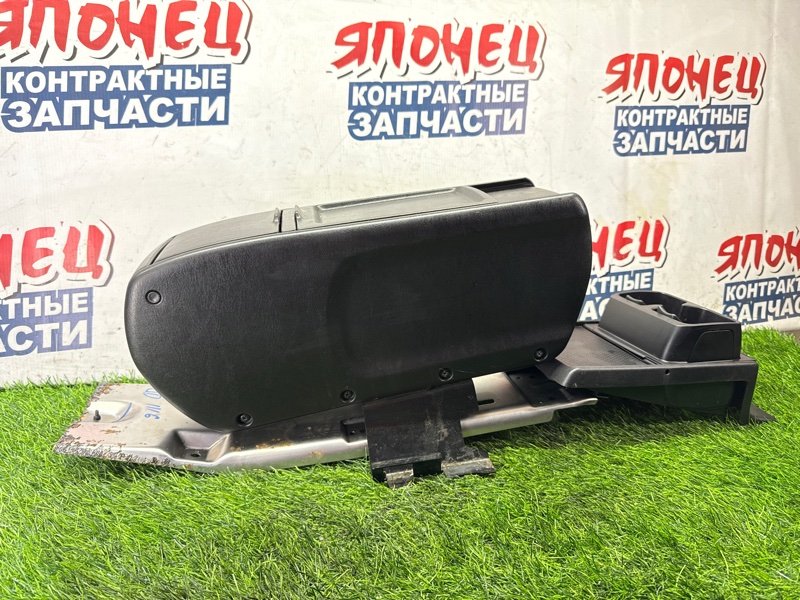 Бардачок между сиденьями TOYOTA WISH ANE10 1AZ-FSE (б/у)
