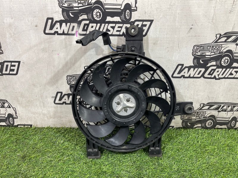 Диффузор радиатора кондиционера TOYOTA LAND CRUISER UZJ100 2UZ-FE (б/у)