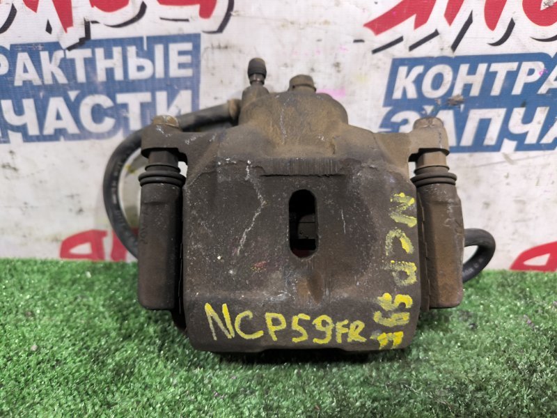 Суппорт TOYOTA SUCCEED NCP59 1NZ-FE передний правый (б/у)