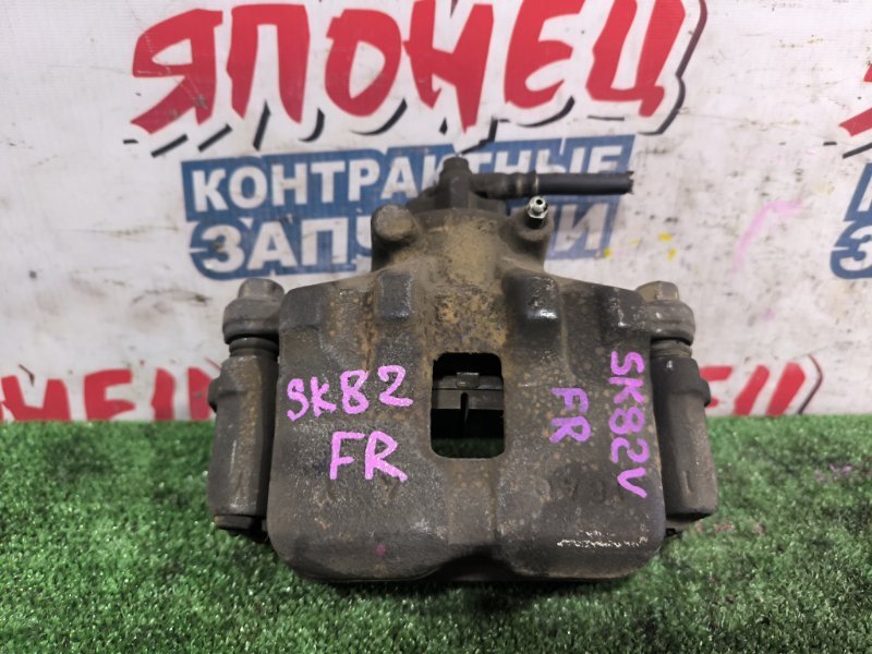 Суппорт MAZDA BONGO SK82 F8 передний правый (б/у)