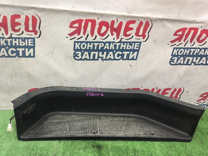 Накладка на порог MITSUBISHI DELICA PD6W 6G72 задняя левая (б/у)