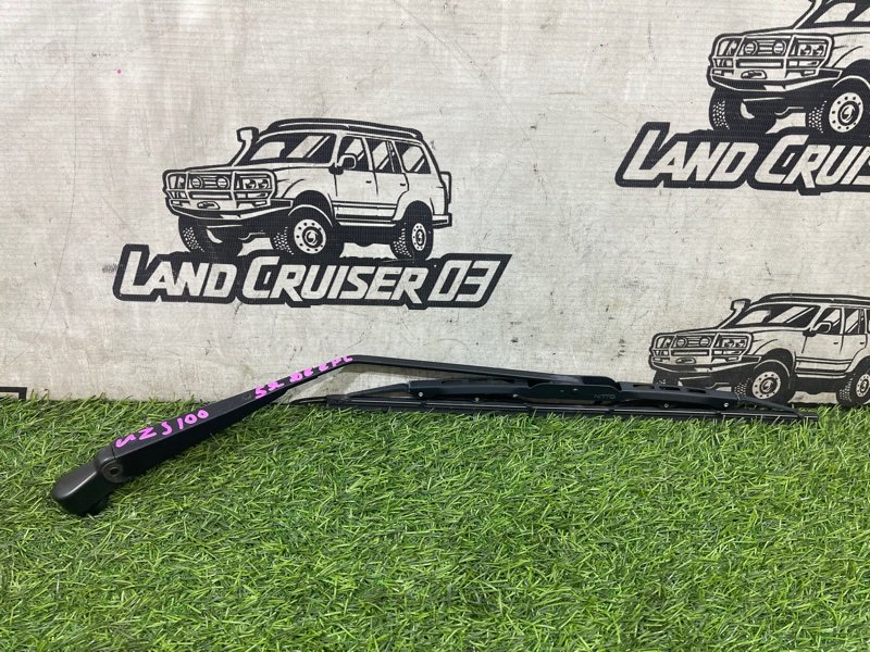 Дворник двери багажника TOYOTA LAND CRUISER UZJ100 2UZ-FE (б/у)
