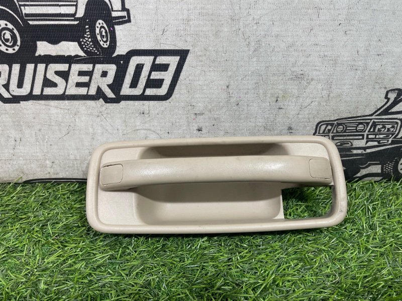 Ручка открывания багажника TOYOTA LAND CRUISER UZJ100 2UZ-FE (б/у)