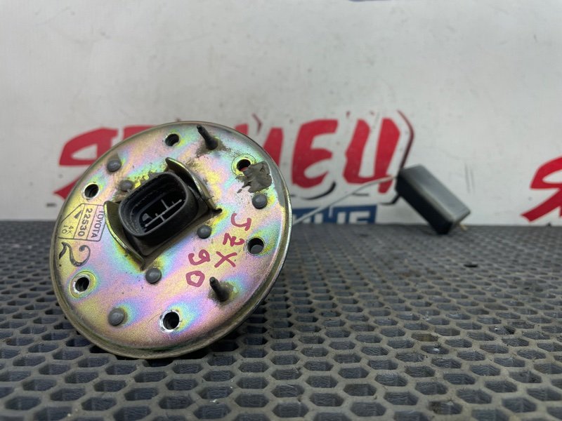 Датчик уровня топлива TOYOTA CRESTA JZX90 1JZ-GE 1995 (б/у)