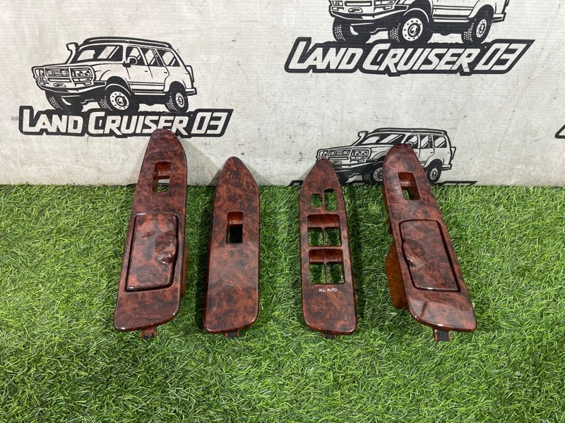 Накладка блока управления стеклоподъемниками TOYOTA LAND CRUISER UZJ100 2UZ-FE (б/у)